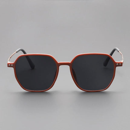Anteojos de sol cuadrados Tom Anderson, acetato mate, bordes suaves, ideal para adultos que buscan elegancia lúdica.