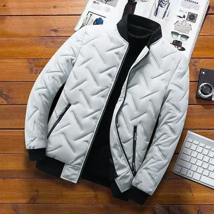 Campera acolchada blanca para hombre, invierno 2025, relleno de algodón, cuello tipo stand, diseño moderno StreetCore.