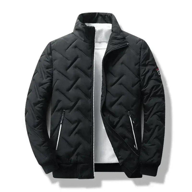 Campera acolchada StreetCore negra para hombre, invierno 2025, relleno algodón, cuello alto, moderna y cálida.