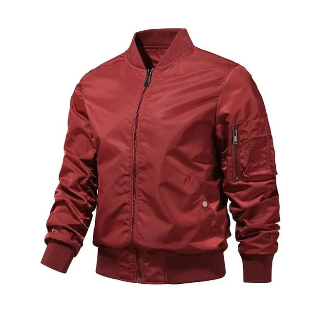 Campera bomber roja para hombre, confeccionada en material sintético, ideal para estilo urbano casual.