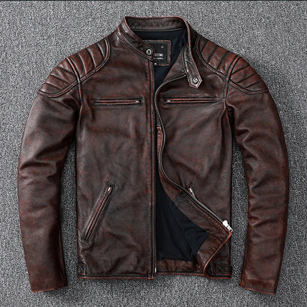 Campera de cuero marrón de vacuno, diseño casual elegante para hombres, cierre frontal con cuello alto.