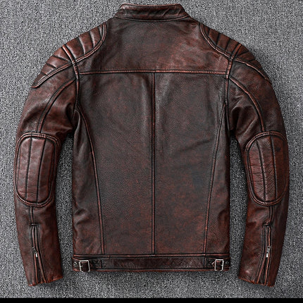 Campera de cuero marrón 100% vacuno para hombre, estilo casual, con detalles acolchados y cierre trasero.