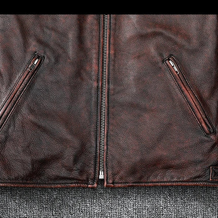 Campera de cuero vacuno marrón para hombre, con cierre frontal y bolsillos laterales, estilo clásico argentino.