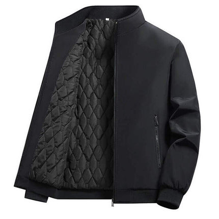 Campera negra de lujo para hombre, acolchada y de alta calidad, ideal para climas fríos, diseño elegante y contemporáneo.