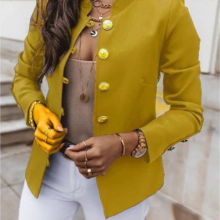 Campera Gabriela para mujer, color mostaza, botones dorados, tipo blazer, ideal para moda casual urbana.
