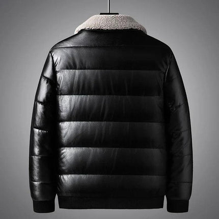 Campera Puffer Caparin negra para hombres, con relleno de algodón y cuello de cordero, ideal para invierno.