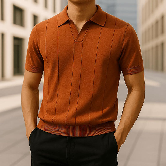 Chomba Kensington en tejido de rayón color terracota, hombre, patrón vertical y cuello abierto, ideal para clima cálido.