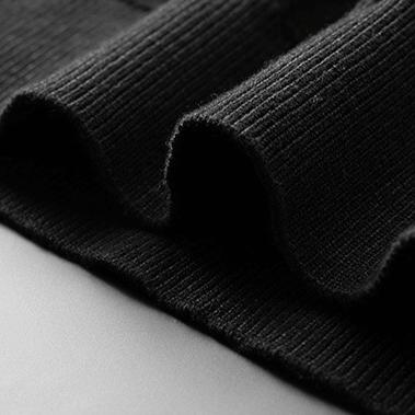 Tejido de punto chevrón negro del polo Saint Jacques para hombre, mezcla de algodón liviano, estilo moderno refinado.