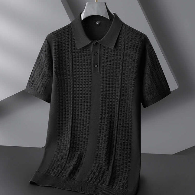 Chomba Torino negra para hombre, tejido premium texturizado, slim fit, ideal para un look smart casual.
