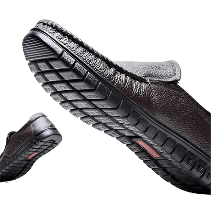 Mocasín clásico de cuero negro para hombre, suela antideslizante y diseño cómodo para uso diario.