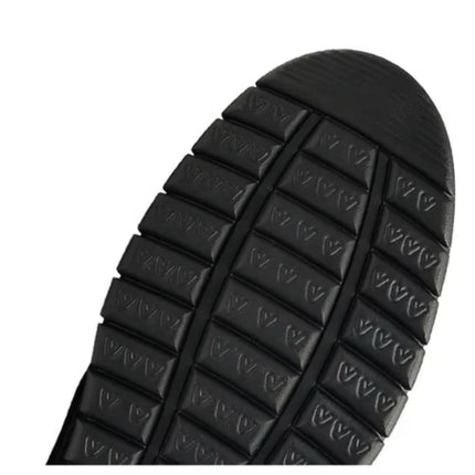 Suela de goma negra de mocasín clásico de cuero para hombre.