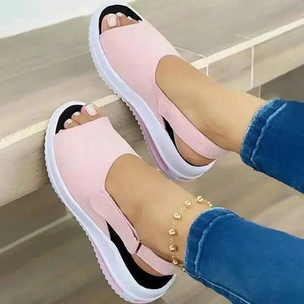 Sandalia Liviana Plus rosa para mujer con plataforma ligera, diseño abierto y base acolchada para comodidad en verano.