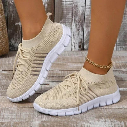 Zapatillas mujer beige transpirables Zenithi, malla ventilada, suela flexible, para running o uso diario.