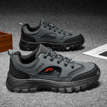Zapato trekking Force gris para hombres, cuero liviano, suela cómoda, ideal para caminatas sin cansancio.
