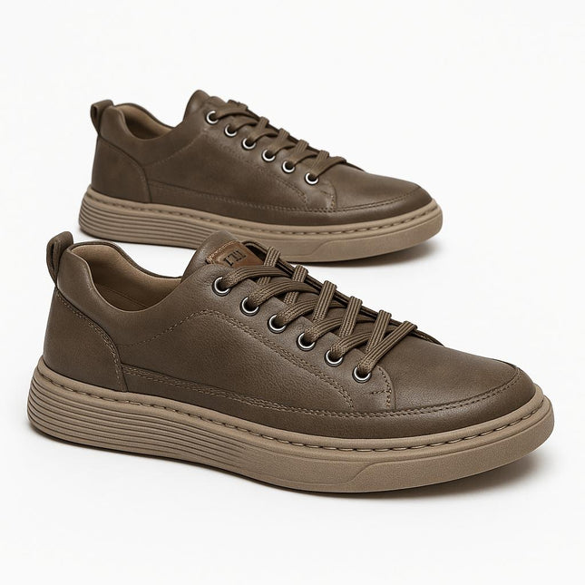 Zapatos Urban Stone marrones para hombres, diseño moderno, parte superior texturizada y suela resistente al desgaste.