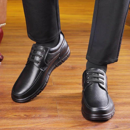Zapatos de cuero genuino negro para hombre, diseño elegante y cómodo, ideal para uso diario.