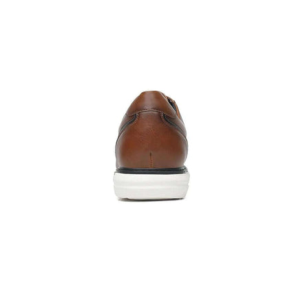 Zapato ZENITHI para hombre, casual elegante, color marrón, con cordones, visto desde atrás, suela blanca redondeada.