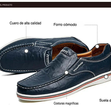 Zapatos mocasín de cuero azul para hombre con forro cómodo y suela de goma, costuras detalladas.